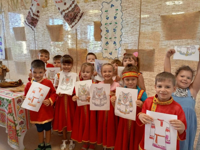 Праздник русской рубахи Праздник русской рубахи.